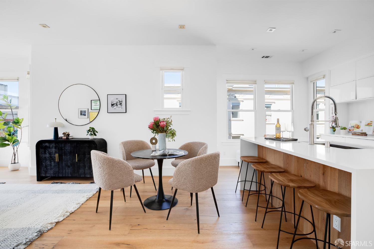 Photo #3: 426122485 Listing: Photo #3