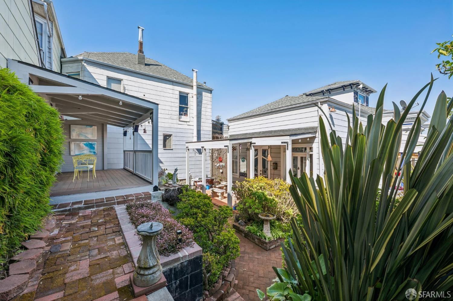 300 Castro, San Francisco, CA, 94114