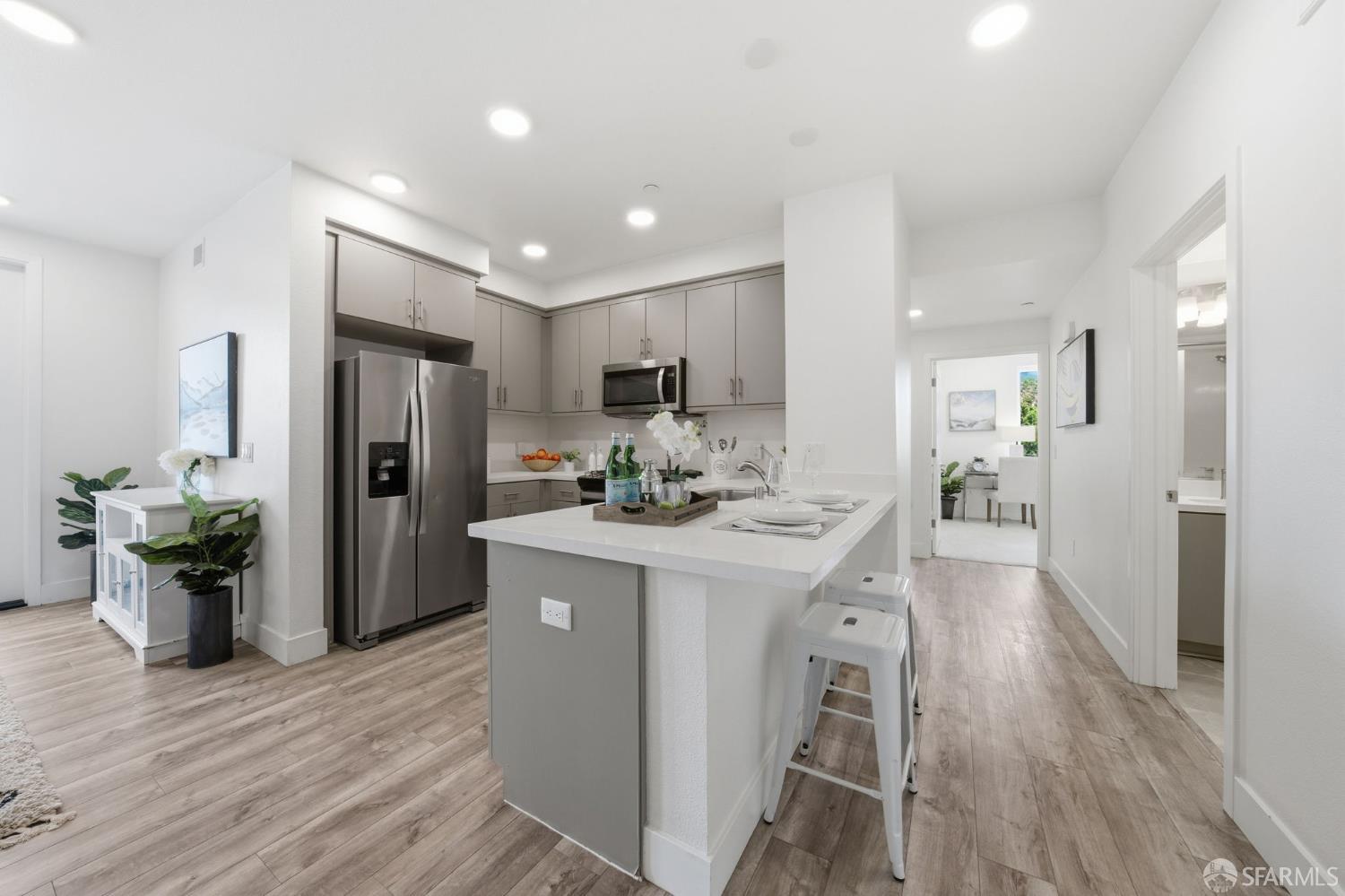 Detail Gallery Image 10 of 62 For 42111 Osgood Rd #304,  Fremont,  CA 94539 - 3 Beds | 2 Baths