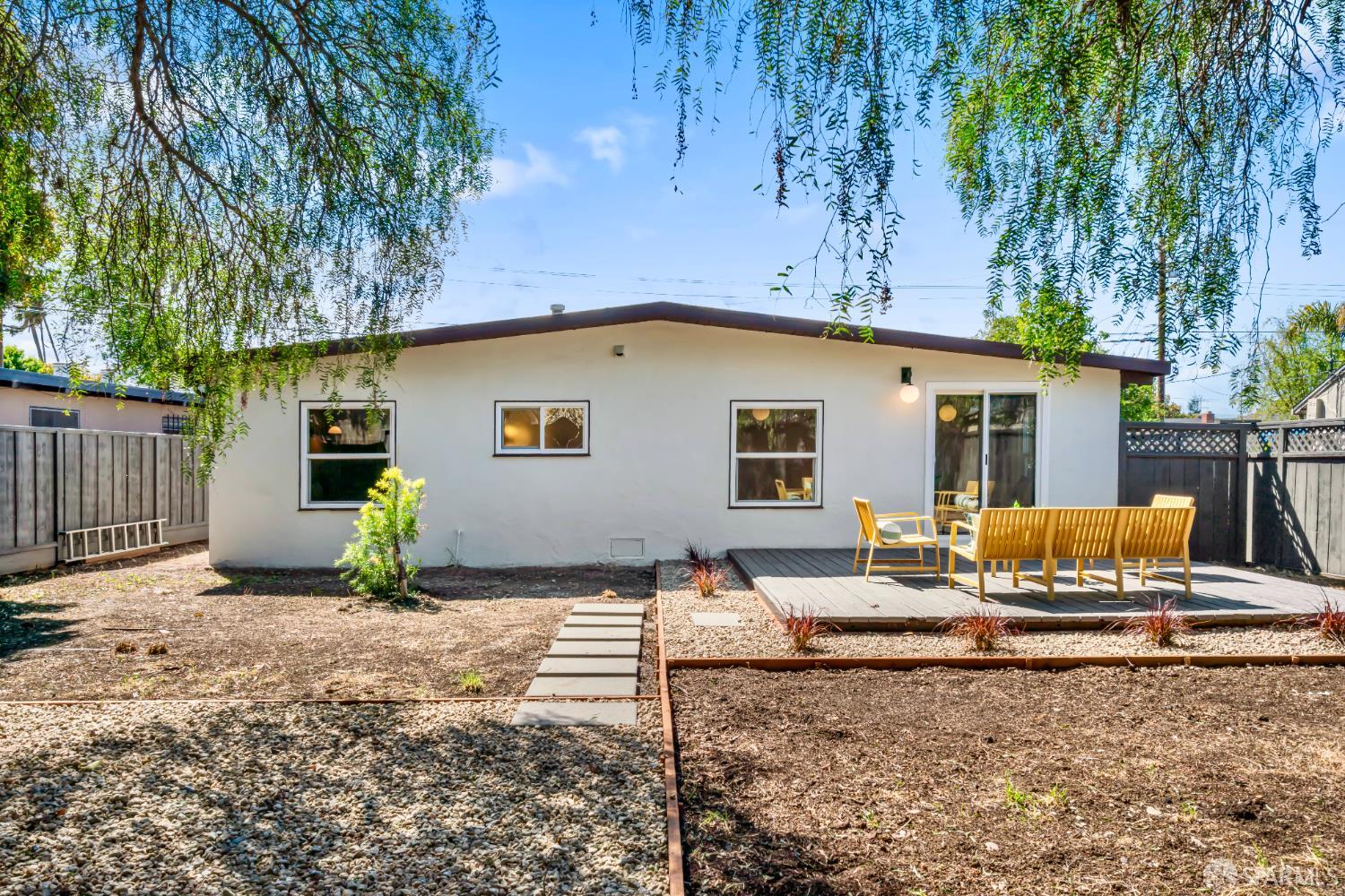 Detail Gallery Image 33 of 43 For 2670 Illinois St, East Palo Alto,  CA 94303 - 3 Beds | 1 Baths