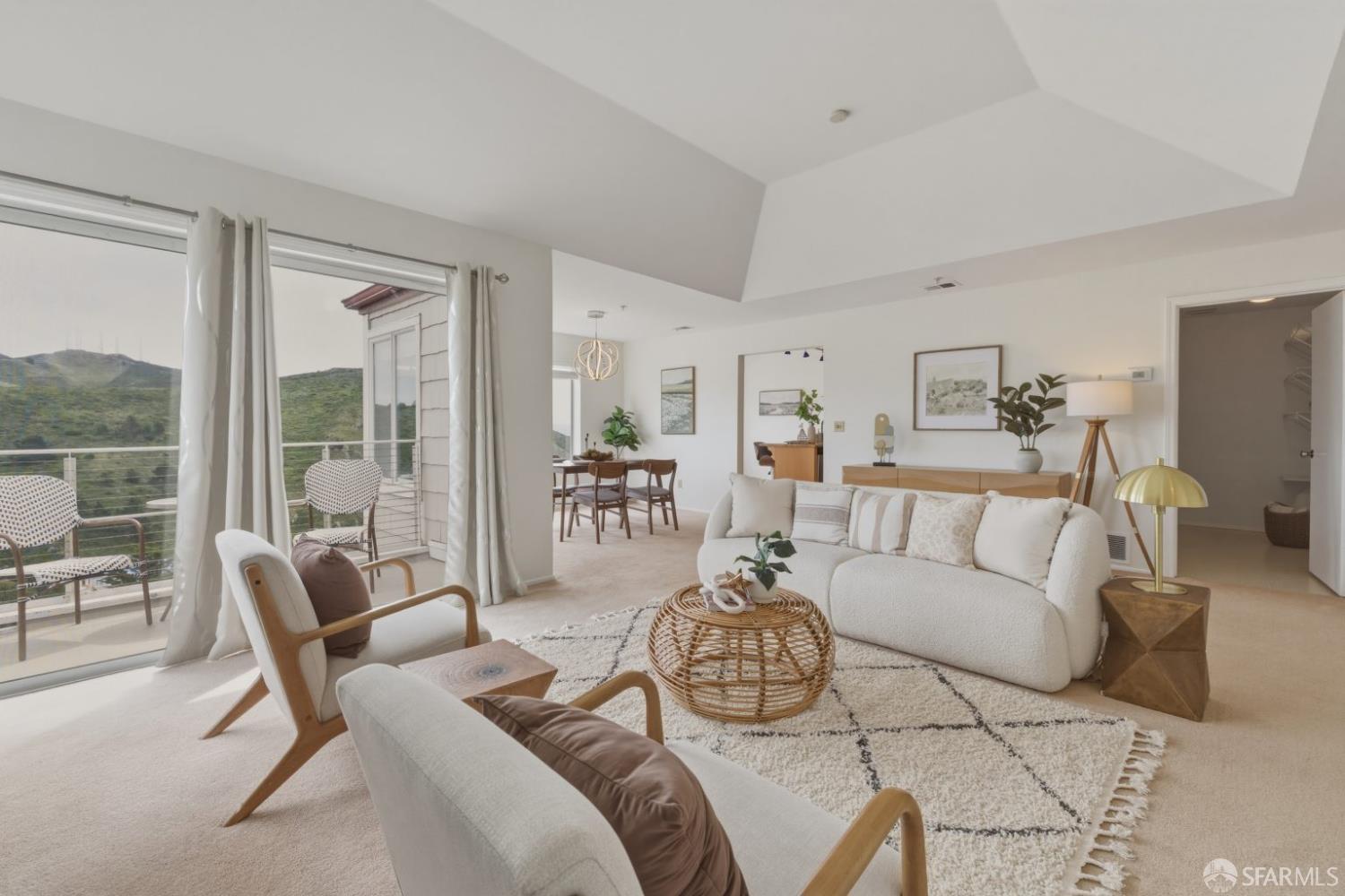 Detail Gallery Image 8 of 47 For 743 Green Ridge Dr #1,  Daly City,  CA 94014 - 2 Beds | 2 Baths