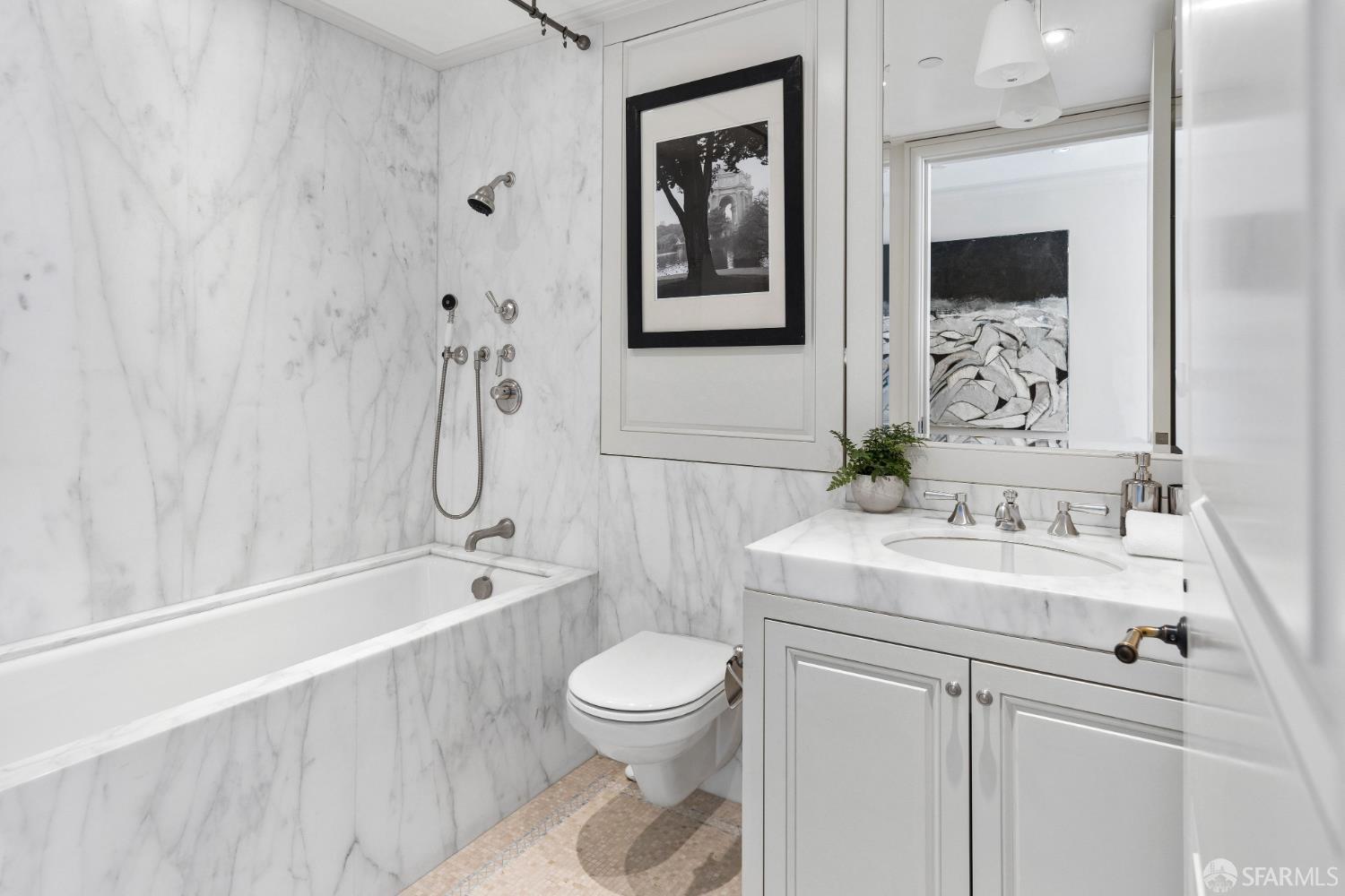 Photo #22: 426110092 Listing: Photo #22