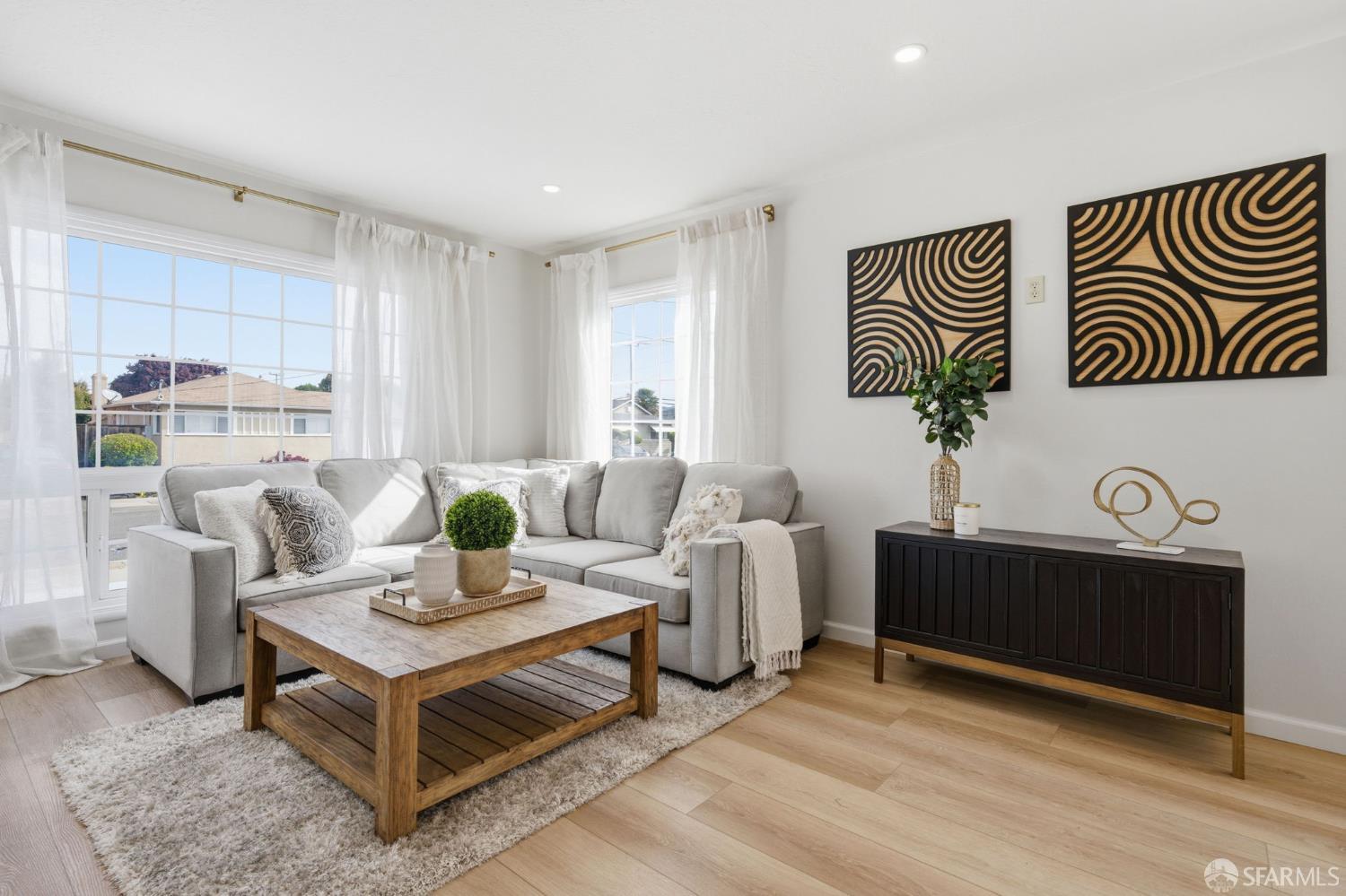 Detail Gallery Image 10 of 52 For 1728 Hubbard Ave, San Leandro,  CA 94579 - 3 Beds | 2/1 Baths