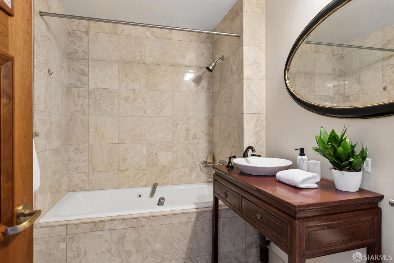 Photo #31: 426110092 Listing: Photo #31