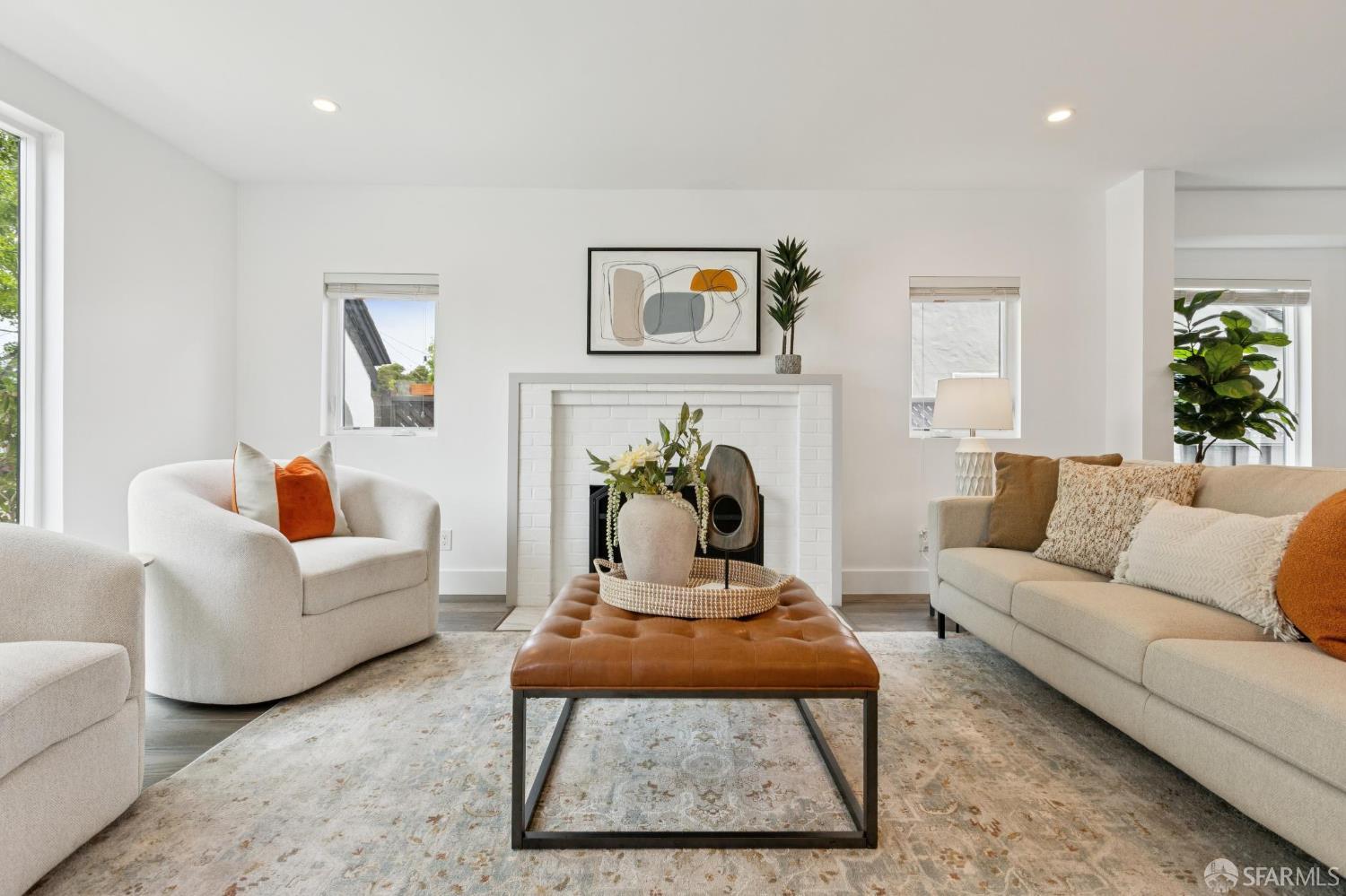 Detail Gallery Image 5 of 50 For 1121 Summer Ave, Burlingame,  CA 94010 - 3 Beds | 2/1 Baths