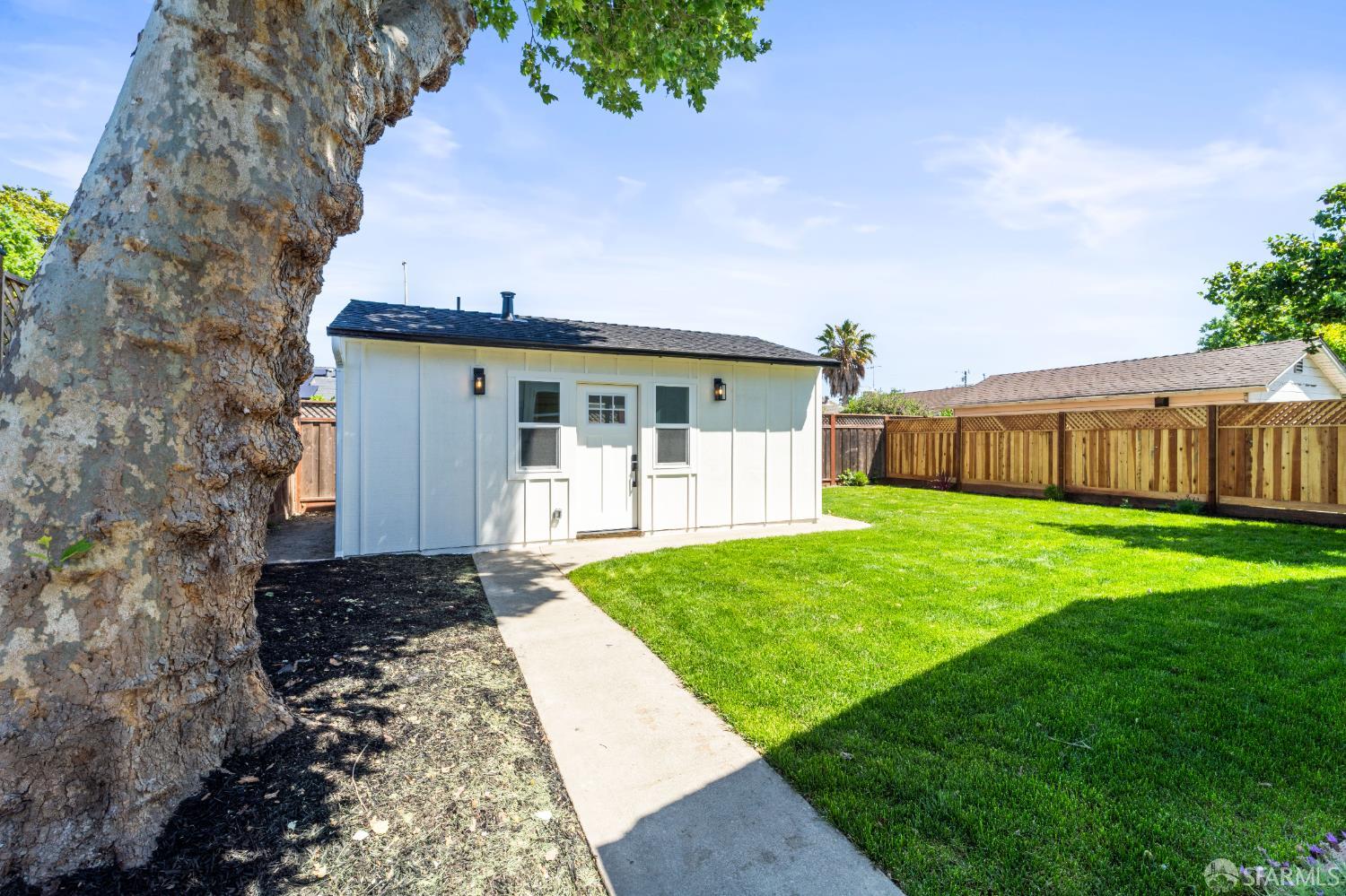 Detail Gallery Image 3 of 64 For 40 Ottawa St, San Mateo,  CA 94401 - 3 Beds | 3 Baths