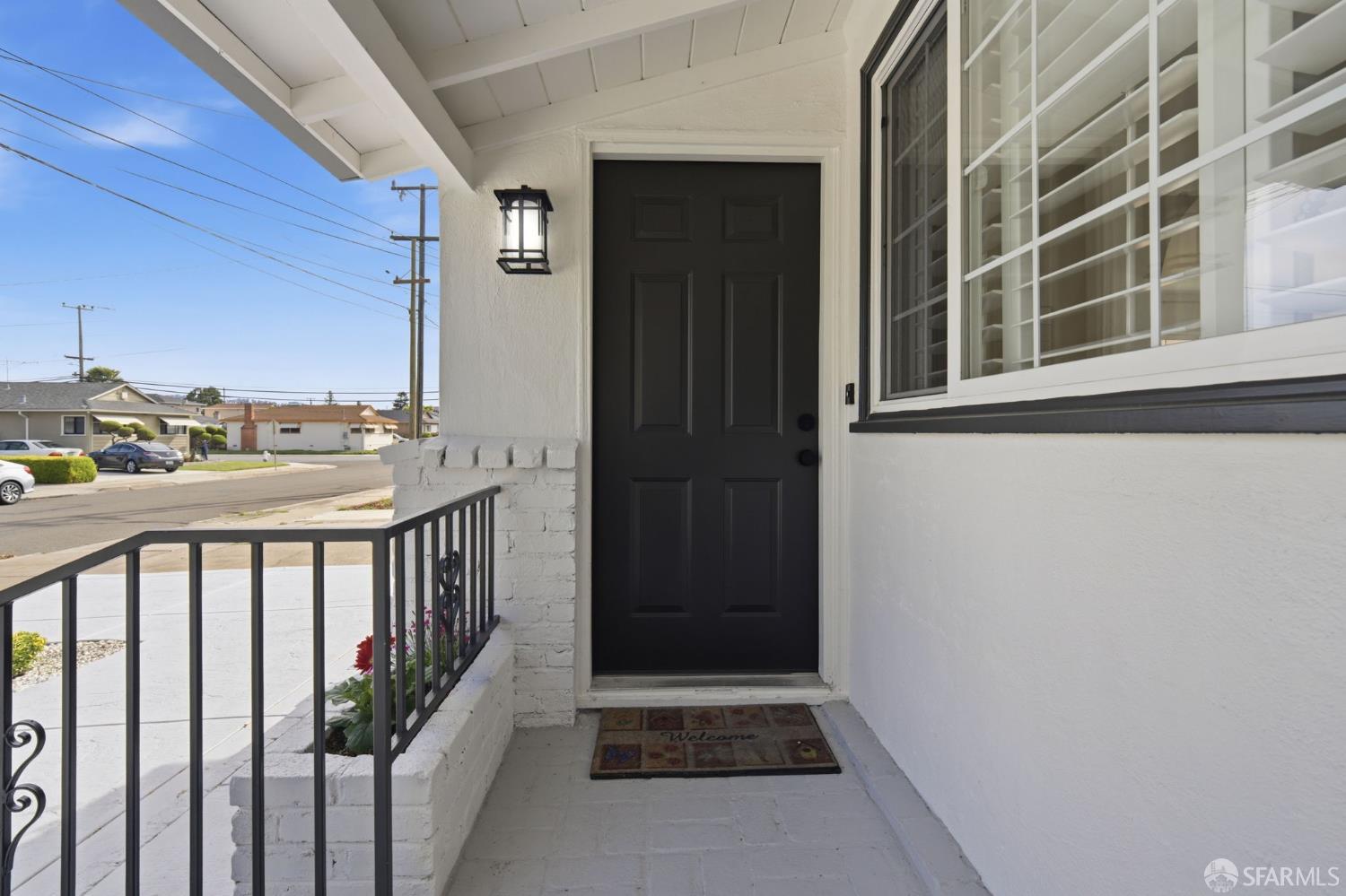 Detail Gallery Image 9 of 52 For 1728 Hubbard Ave, San Leandro,  CA 94579 - 3 Beds | 2/1 Baths