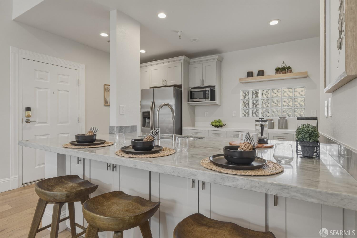 Detail Gallery Image 16 of 44 For 530 El Camino Real #309,  Burlingame,  CA 94010 - 2 Beds | 2 Baths