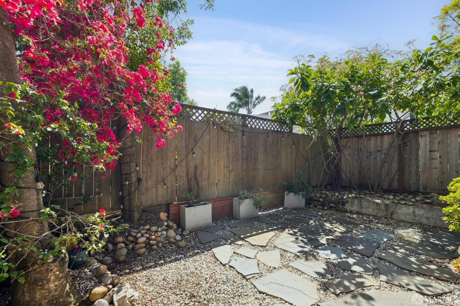 Photo #36: 426122327 Listing: Photo #36