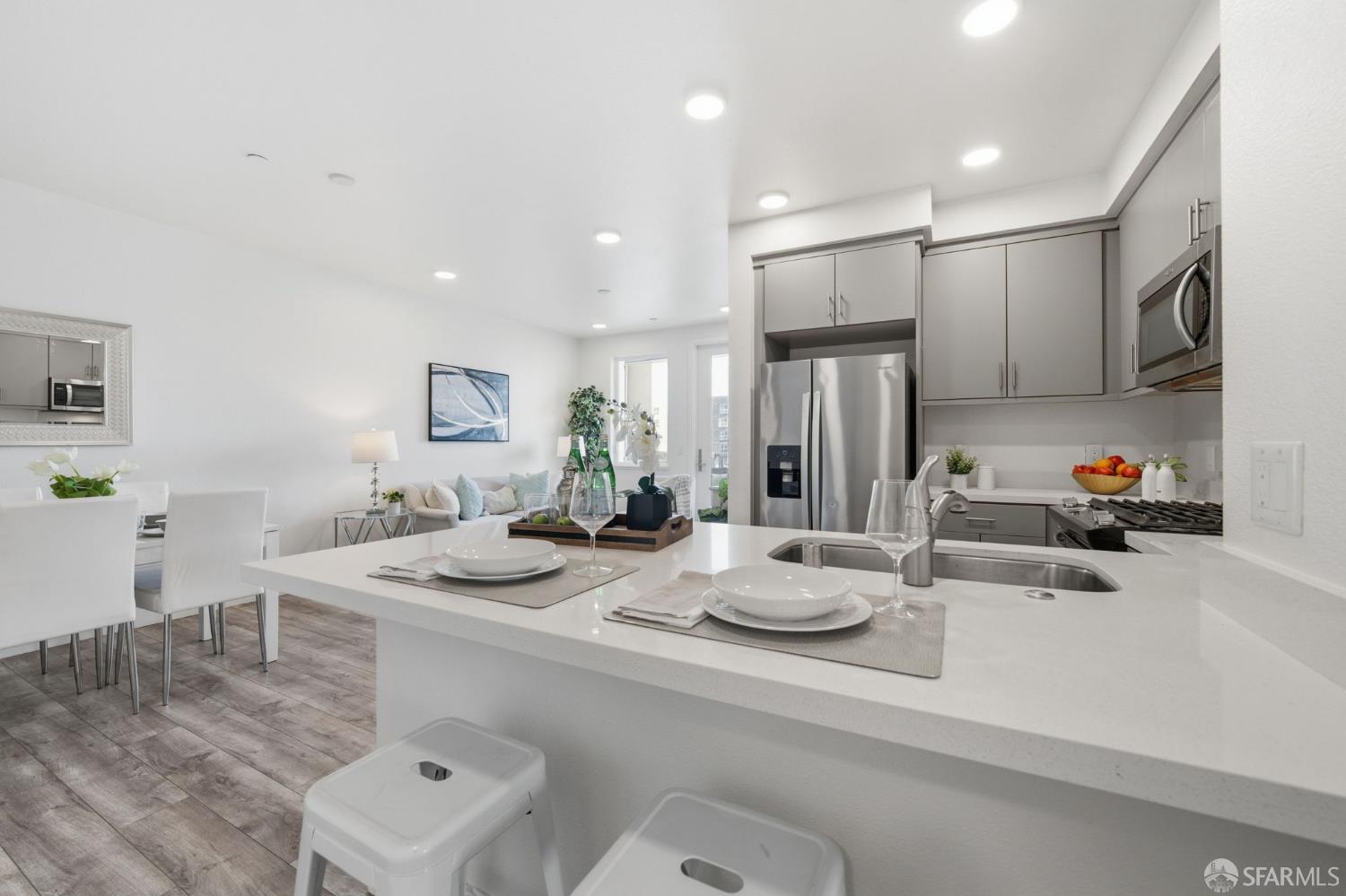 Detail Gallery Image 18 of 62 For 42111 Osgood Rd #304,  Fremont,  CA 94539 - 3 Beds | 2 Baths