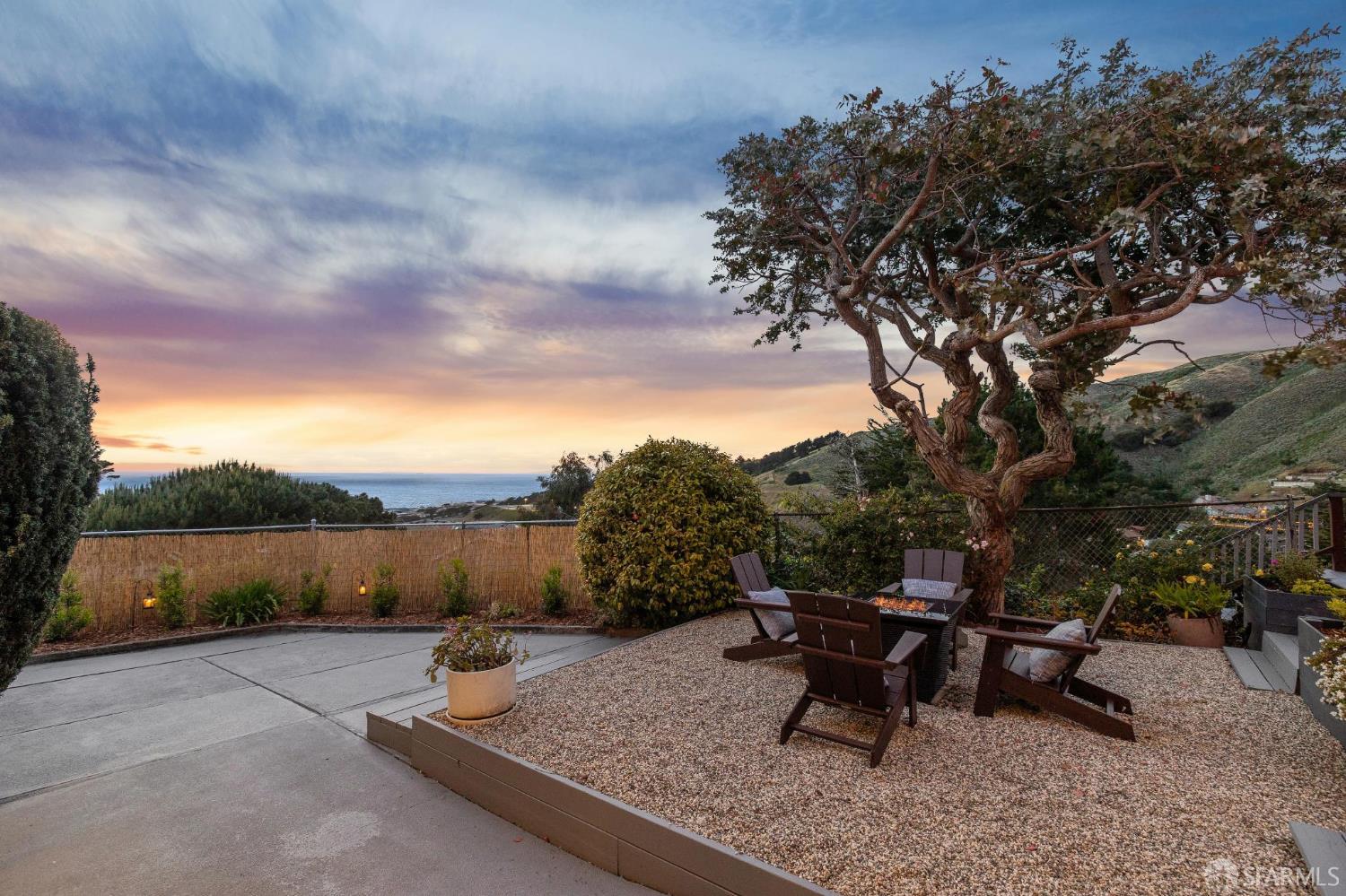 Detail Gallery Image 10 of 94 For 545 Talbot Ave, Pacifica,  CA 94044 - 4 Beds | 3 Baths