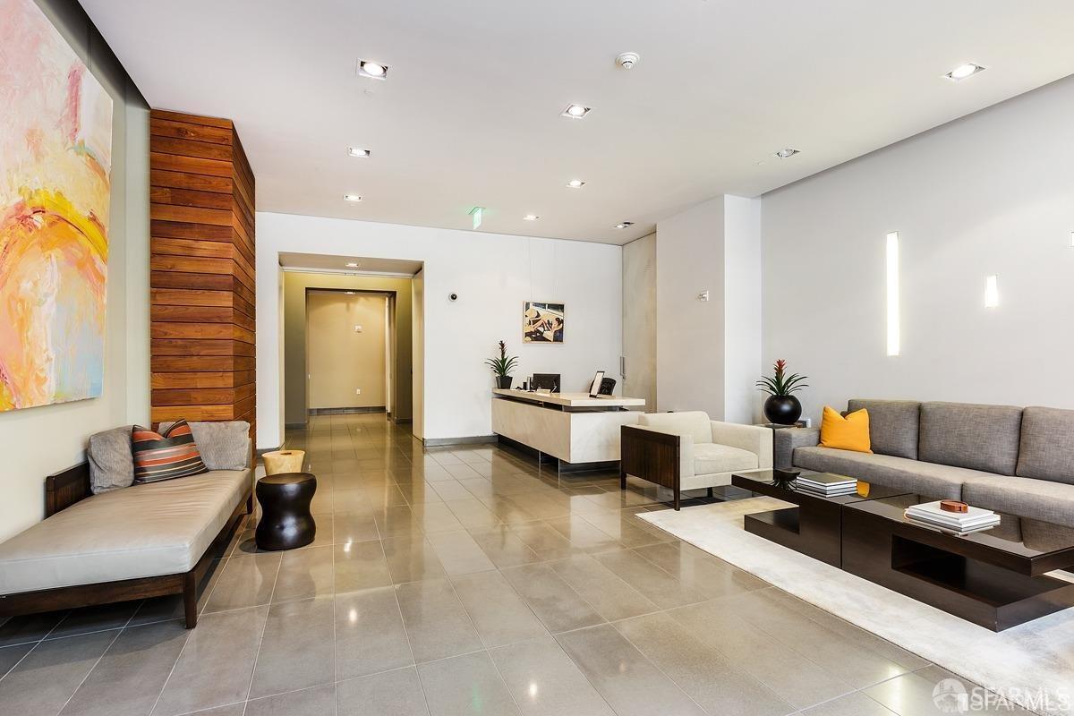 Photo #4: 426122432 Listing: Photo #4