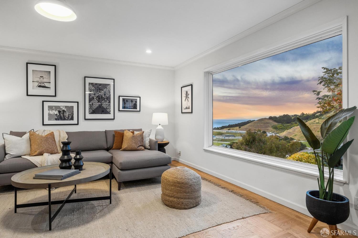 Detail Gallery Image 16 of 94 For 545 Talbot Ave, Pacifica,  CA 94044 - 4 Beds | 3 Baths