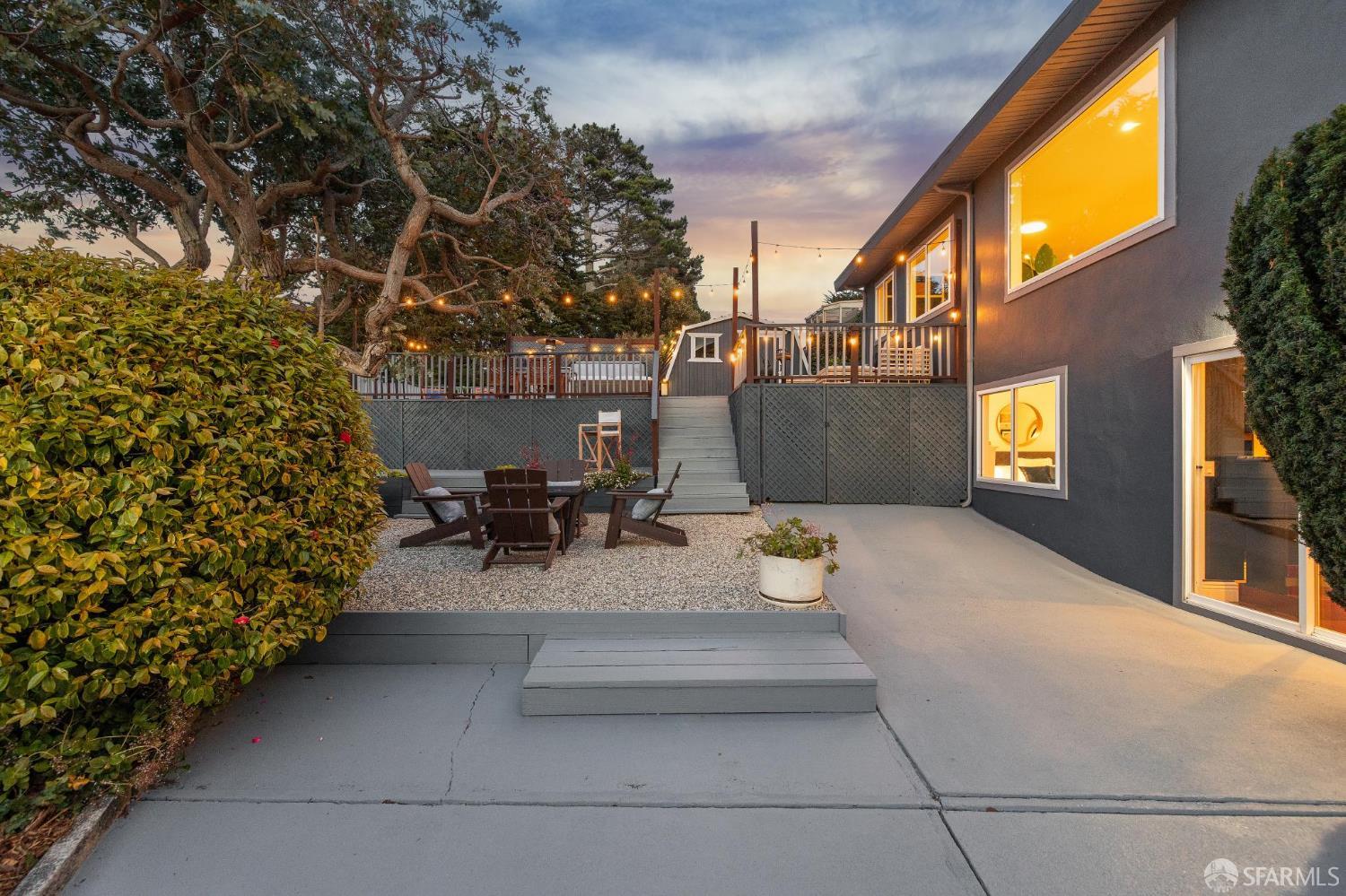 Detail Gallery Image 11 of 94 For 545 Talbot Ave, Pacifica,  CA 94044 - 4 Beds | 3 Baths