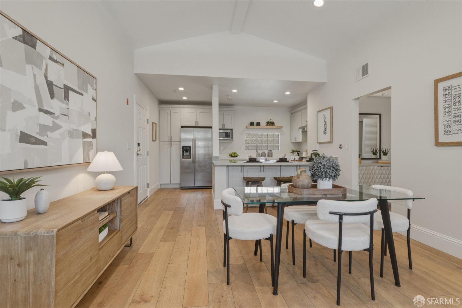 Detail Gallery Image 19 of 44 For 530 El Camino Real #309,  Burlingame,  CA 94010 - 2 Beds | 2 Baths