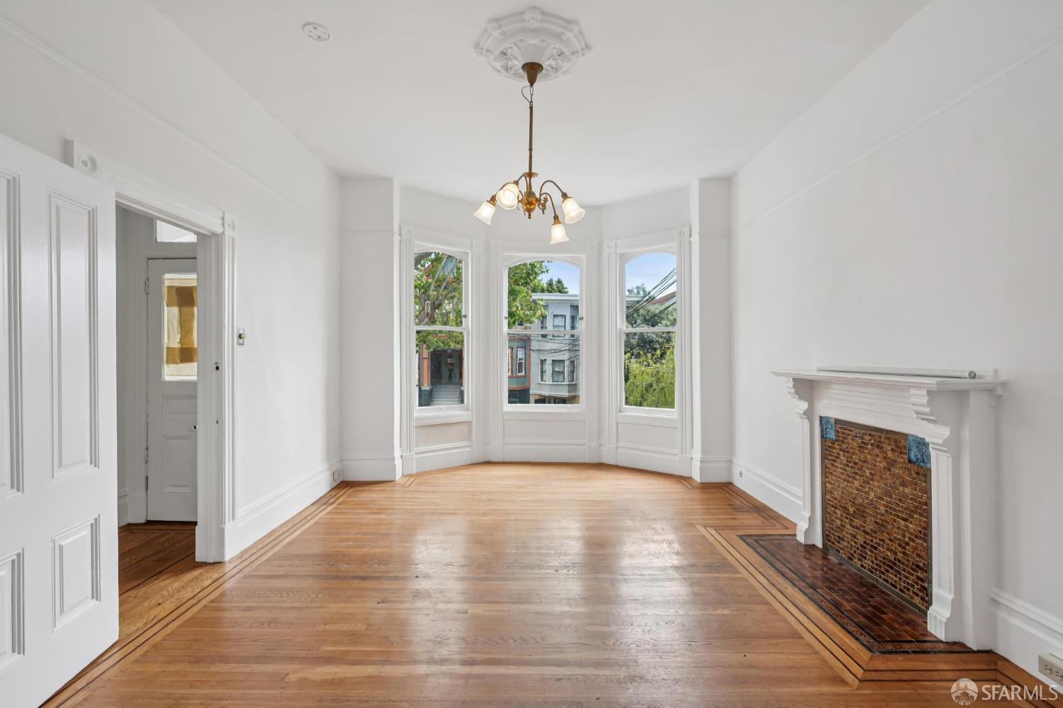 Photo #7: 426122022 Listing: Photo #7