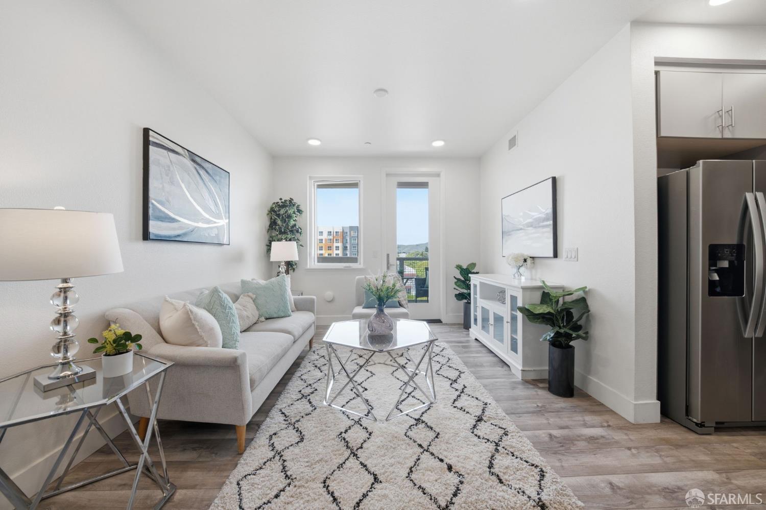 Detail Gallery Image 9 of 62 For 42111 Osgood Rd #304,  Fremont,  CA 94539 - 3 Beds | 2 Baths