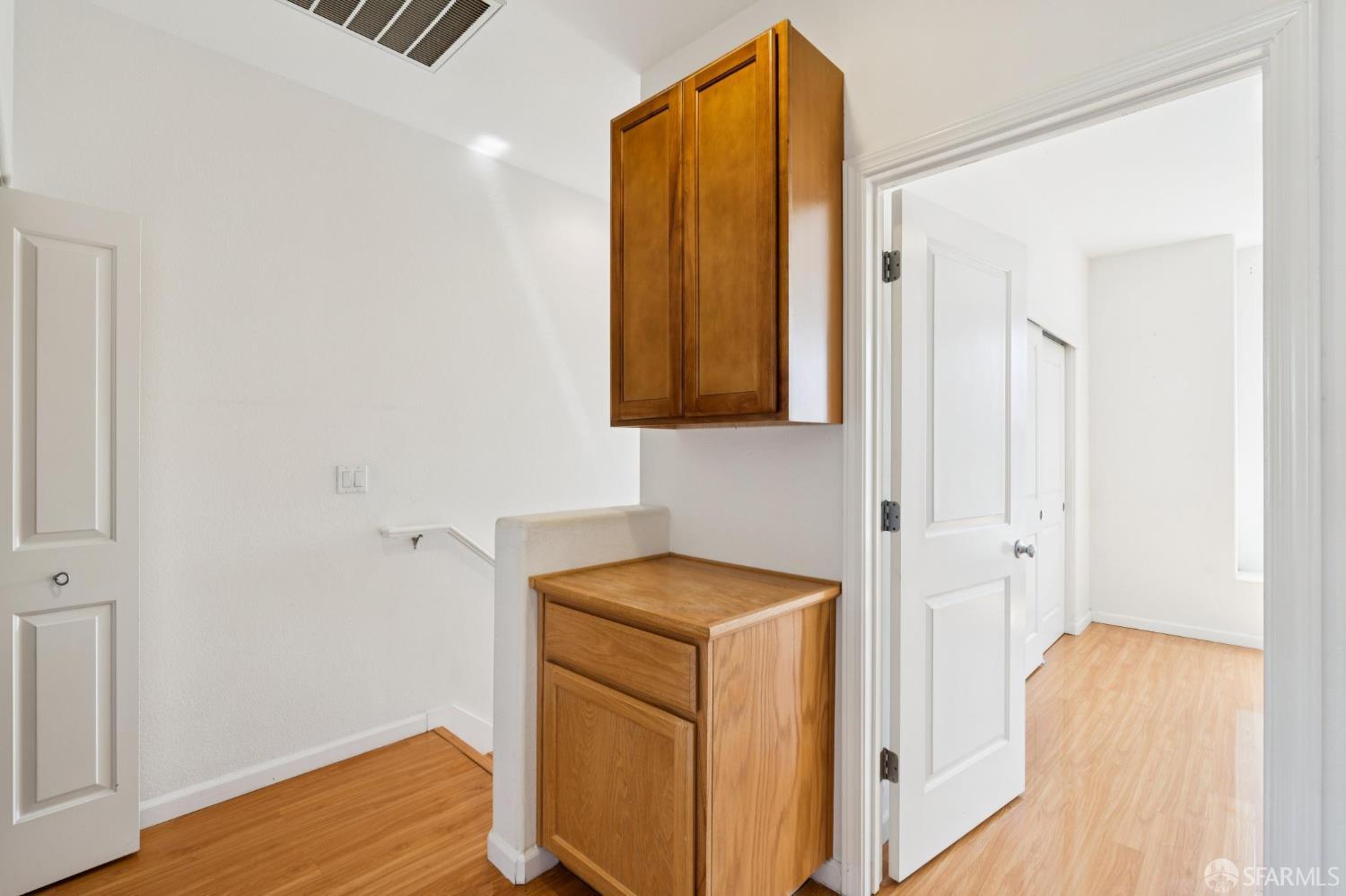 Detail Gallery Image 19 of 31 For 338 Village Ln, Richmond,  CA 94801 - 4 Beds | 4 Baths