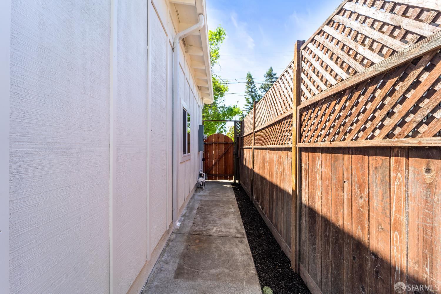 Detail Gallery Image 40 of 64 For 40 Ottawa St, San Mateo,  CA 94401 - 3 Beds | 3 Baths