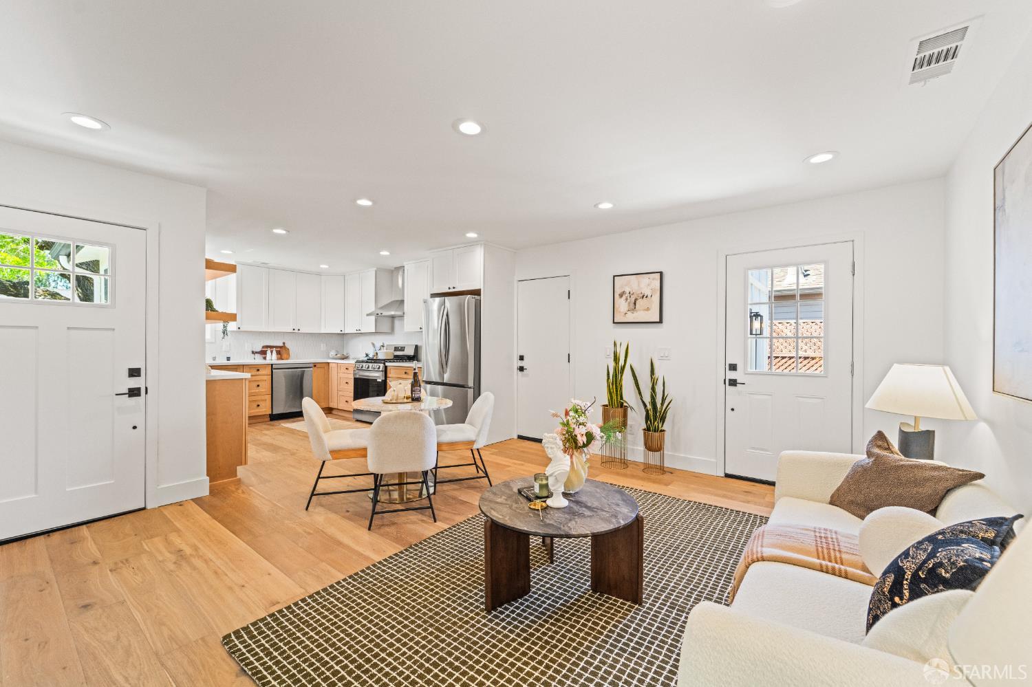 Detail Gallery Image 6 of 64 For 40 Ottawa St, San Mateo,  CA 94401 - 3 Beds | 3 Baths