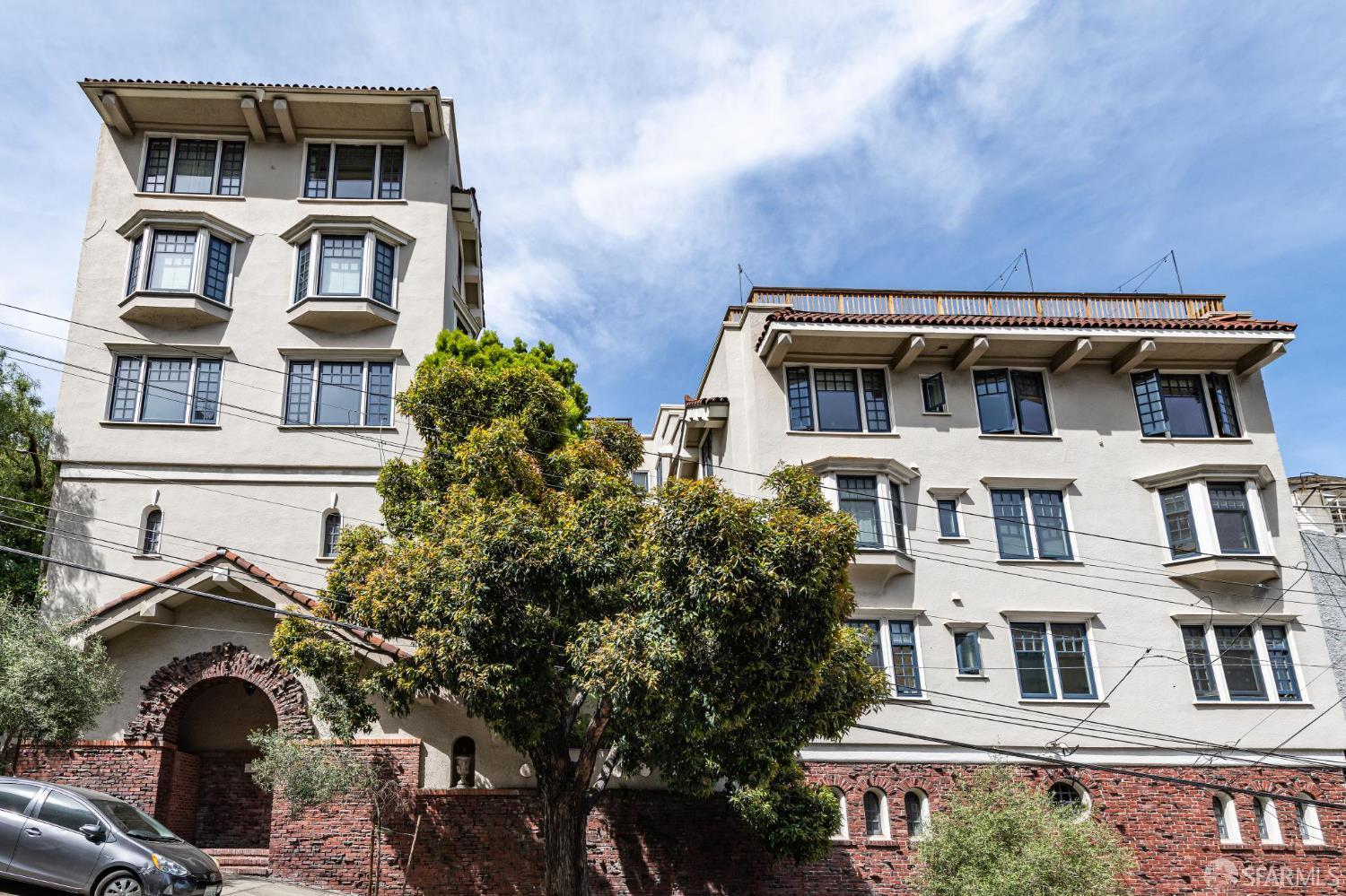 Photo #3: 426116328 Listing: Photo #3