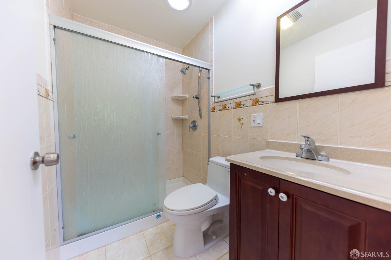 Detail Gallery Image 16 of 25 For 427 Ford St, Daly City,  CA 94014 - 4 Beds | 3 Baths