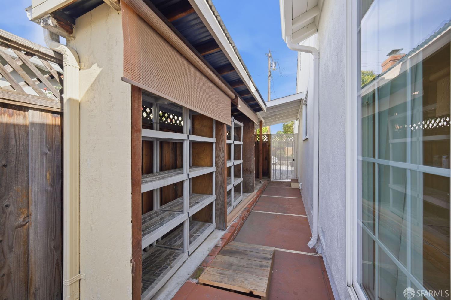 Detail Gallery Image 42 of 52 For 1728 Hubbard Ave, San Leandro,  CA 94579 - 3 Beds | 2/1 Baths