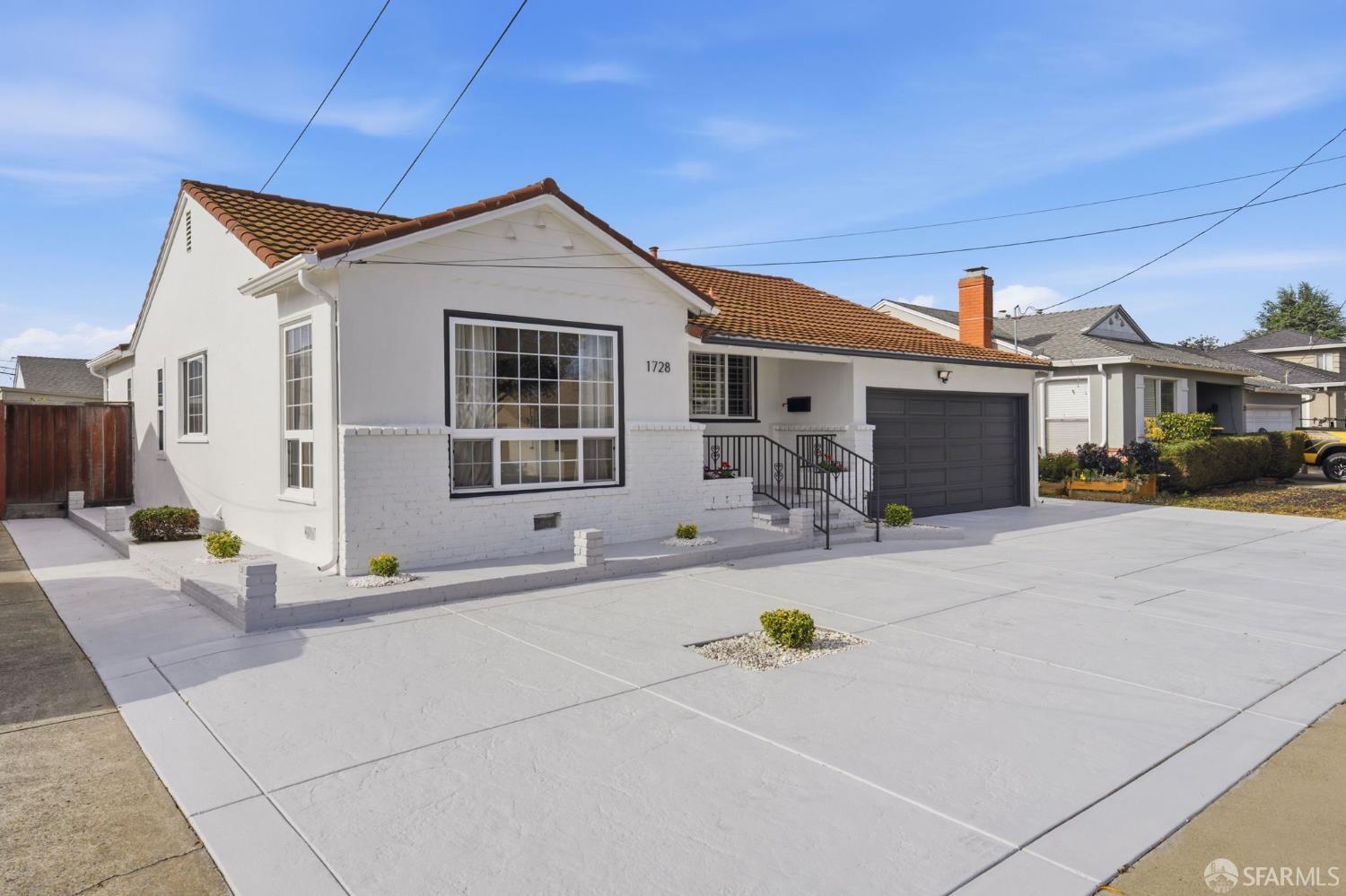 Detail Gallery Image 4 of 52 For 1728 Hubbard Ave, San Leandro,  CA 94579 - 3 Beds | 2/1 Baths