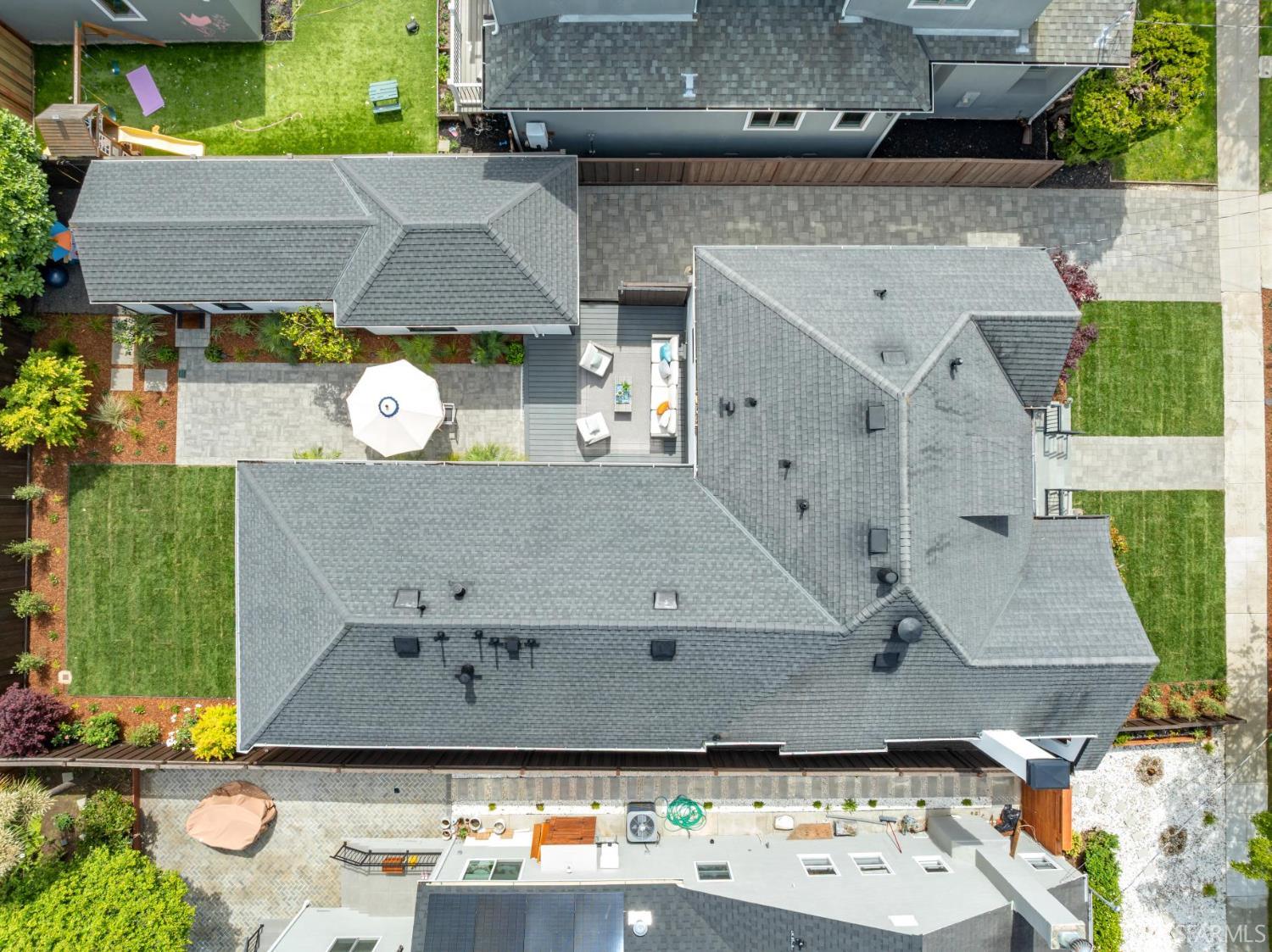 Detail Gallery Image 47 of 50 For 1121 Summer Ave, Burlingame,  CA 94010 - 3 Beds | 2/1 Baths