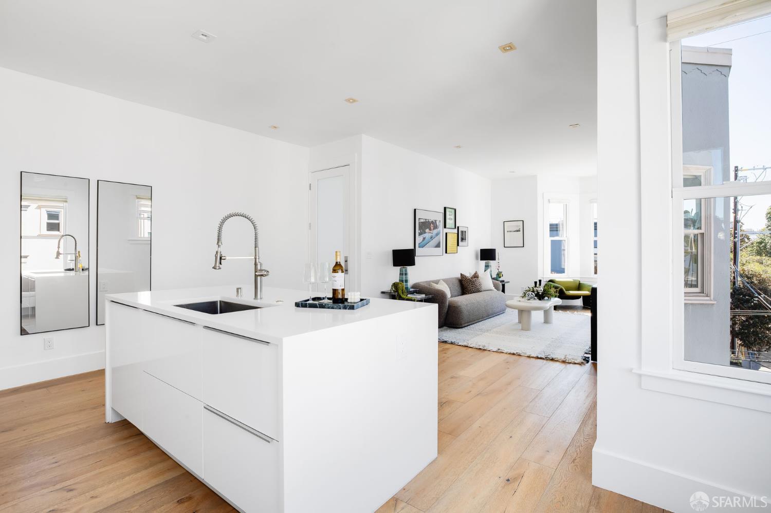 Photo #8: 426122485 Listing: Photo #8