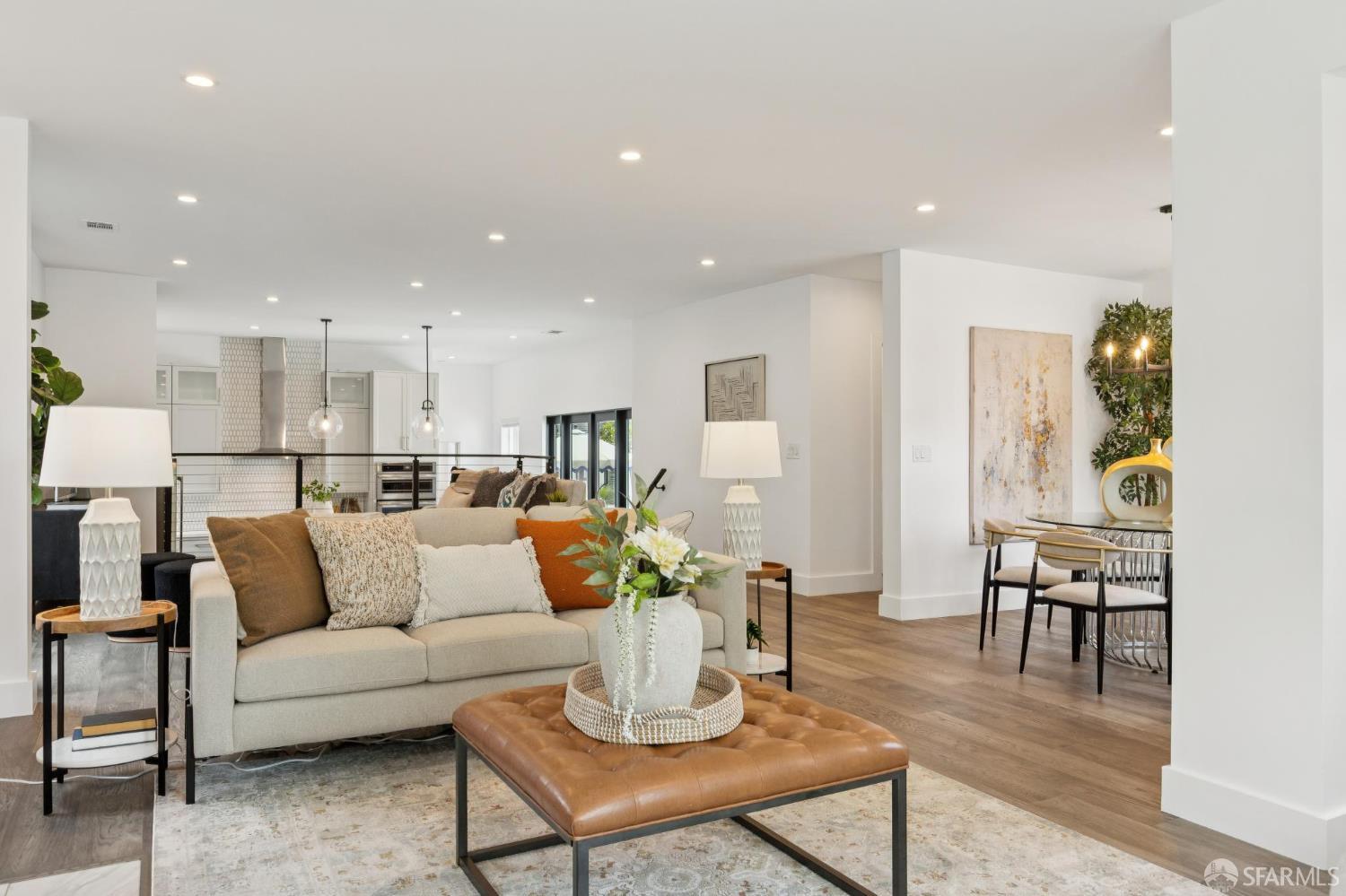 Detail Gallery Image 10 of 50 For 1121 Summer Ave, Burlingame,  CA 94010 - 3 Beds | 2/1 Baths