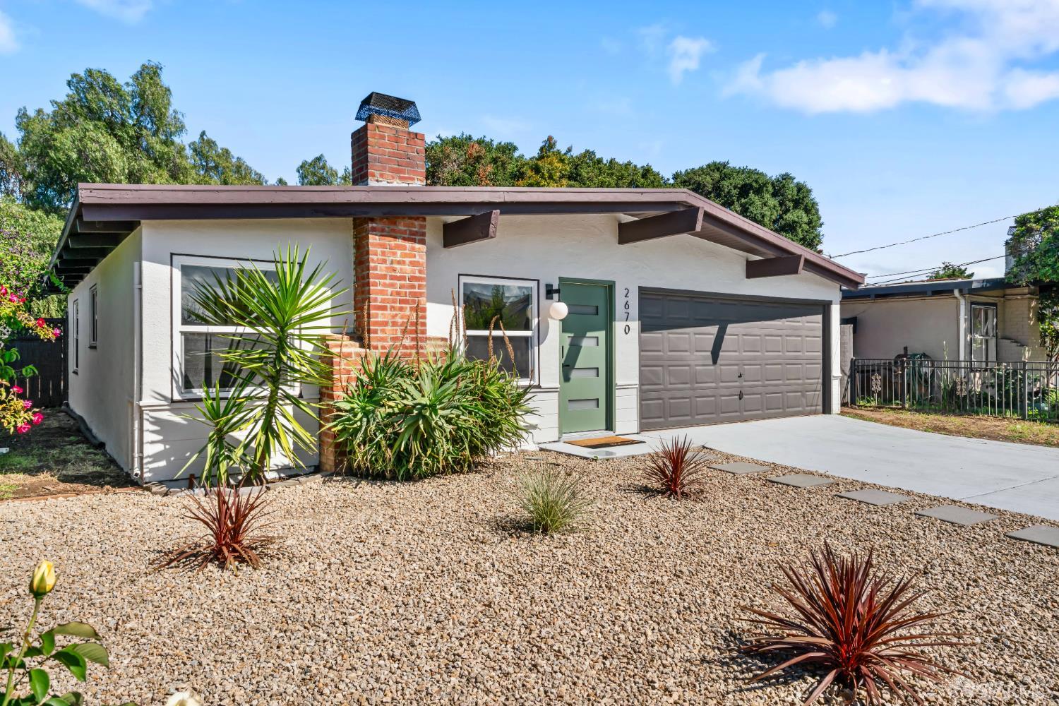 Detail Gallery Image 2 of 43 For 2670 Illinois St, East Palo Alto,  CA 94303 - 3 Beds | 1 Baths