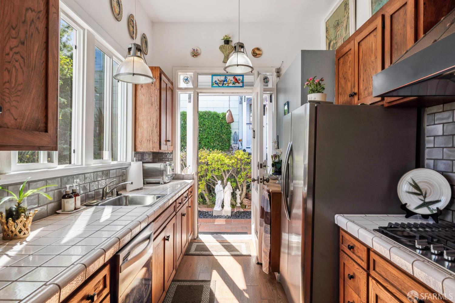 300 Castro, San Francisco, CA, 94114