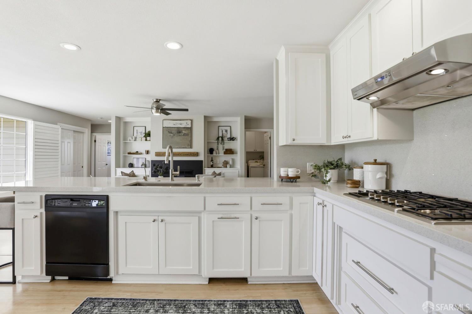 Detail Gallery Image 15 of 31 For 780 Lanini Dr, Hollister,  CA 95023 - 3 Beds | 2 Baths