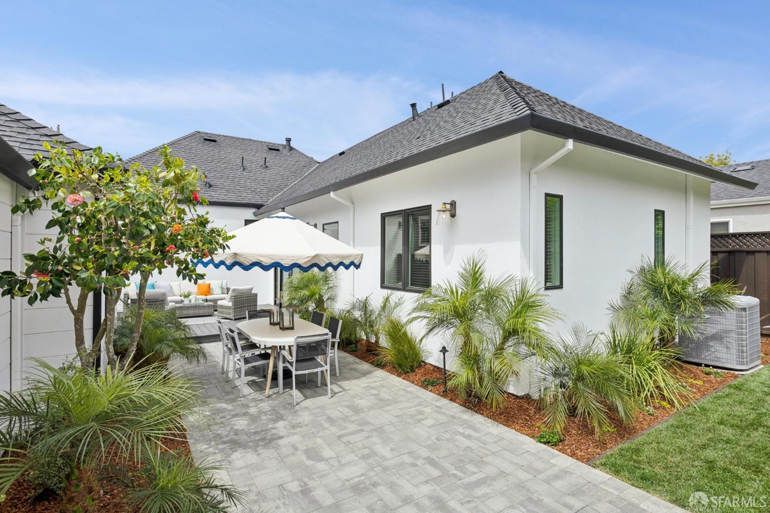 Detail Gallery Image 37 of 50 For 1121 Summer Ave, Burlingame,  CA 94010 - 3 Beds | 2/1 Baths