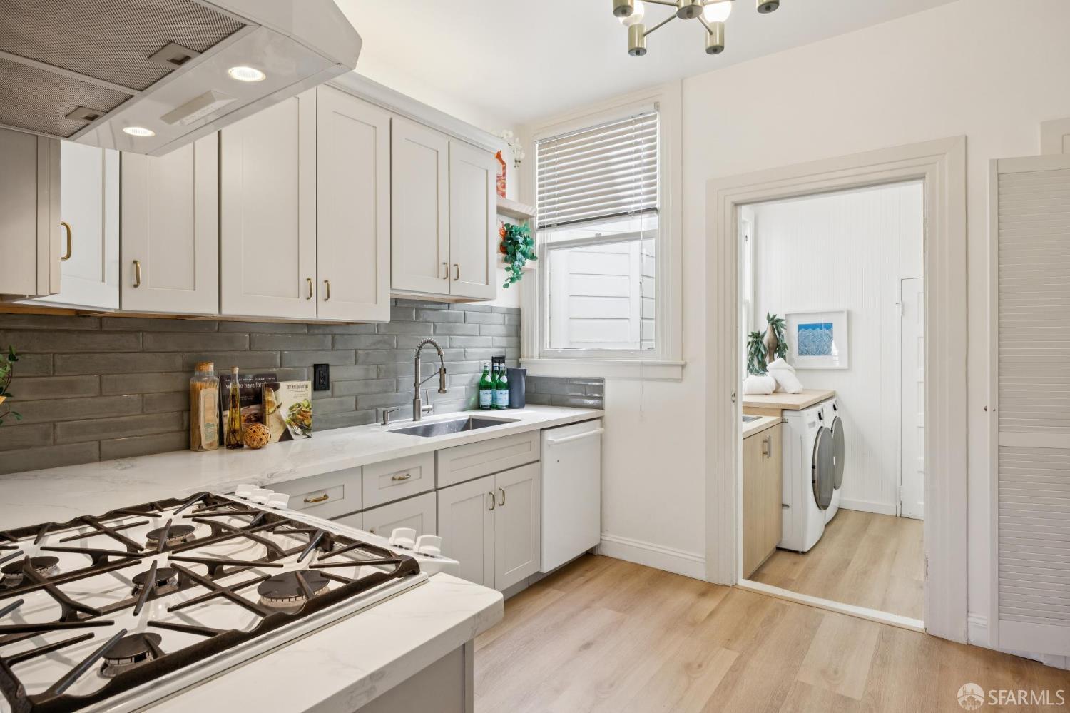 Photo #14: 426120997 Listing: Photo #14