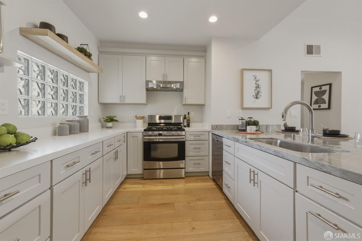 Detail Gallery Image 11 of 44 For 530 El Camino Real #309,  Burlingame,  CA 94010 - 2 Beds | 2 Baths