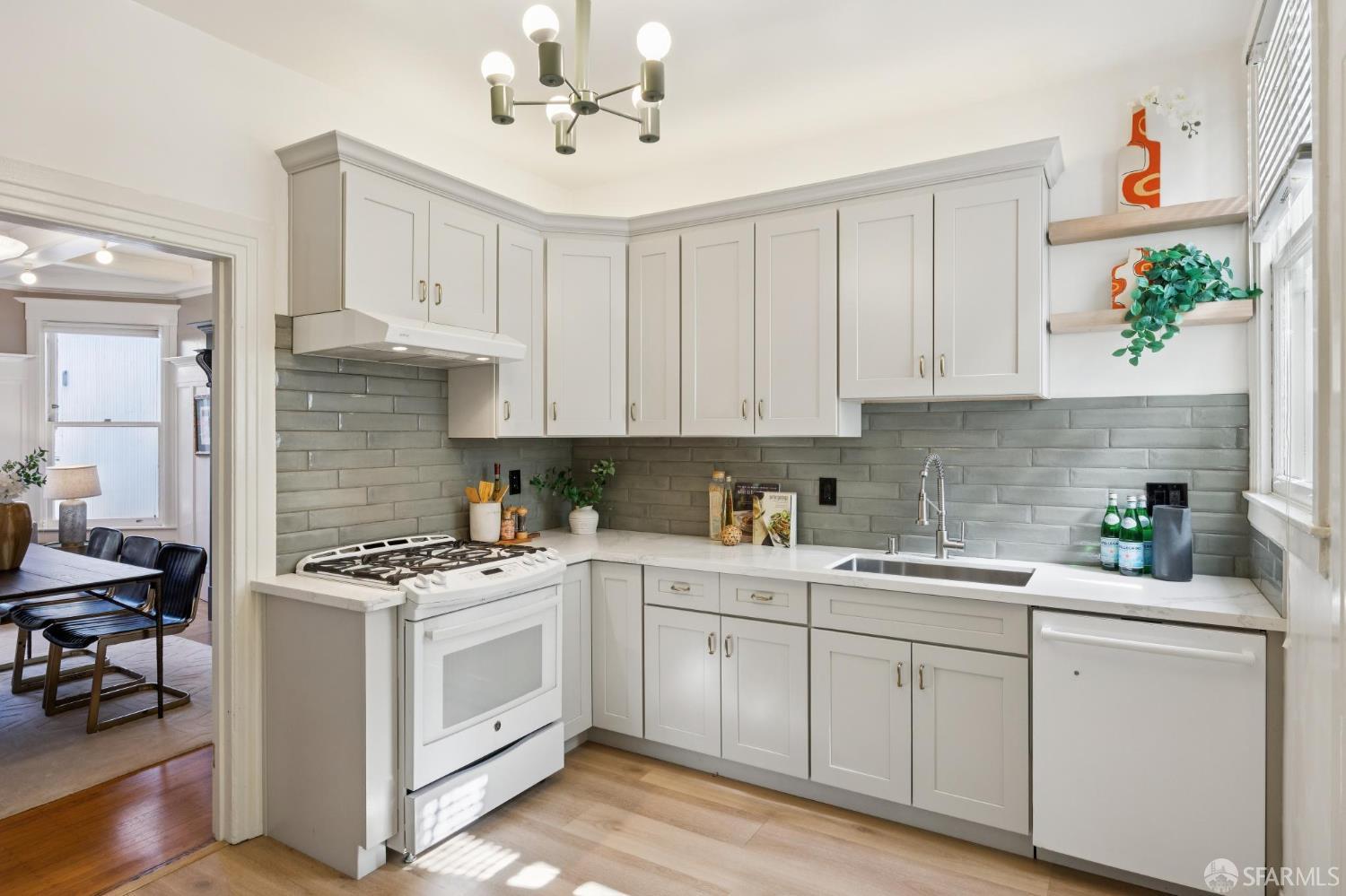 Photo #17: 426120997 Listing: Photo #17