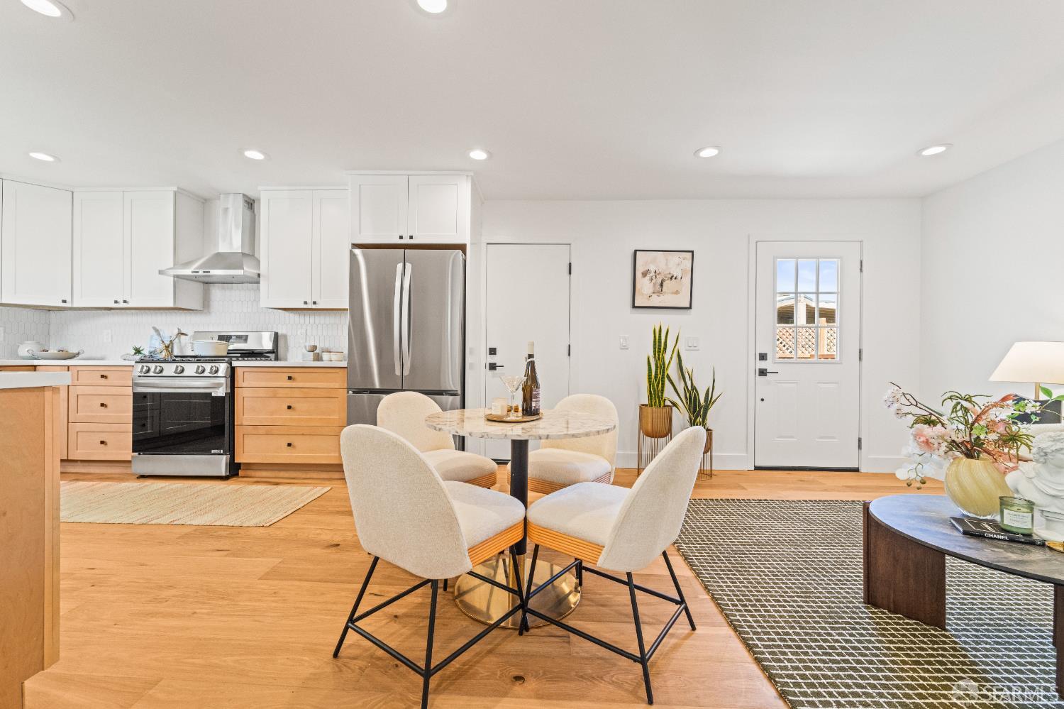 Detail Gallery Image 9 of 64 For 40 Ottawa St, San Mateo,  CA 94401 - 3 Beds | 3 Baths