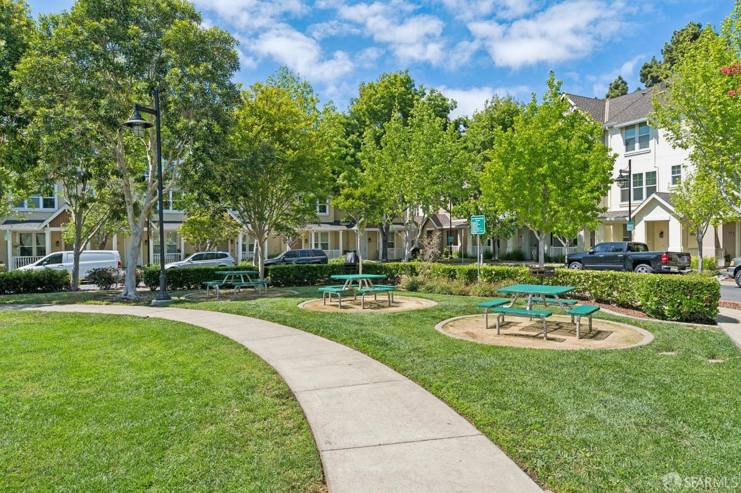 Detail Gallery Image 30 of 31 For 338 Village Ln, Richmond,  CA 94801 - 4 Beds | 4 Baths