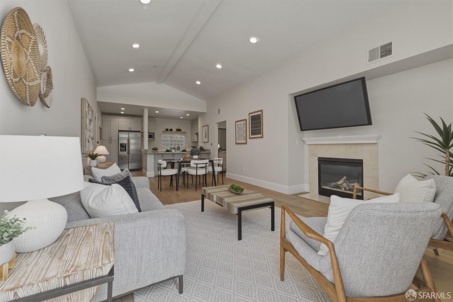 Detail Gallery Image 23 of 44 For 530 El Camino Real #309,  Burlingame,  CA 94010 - 2 Beds | 2 Baths