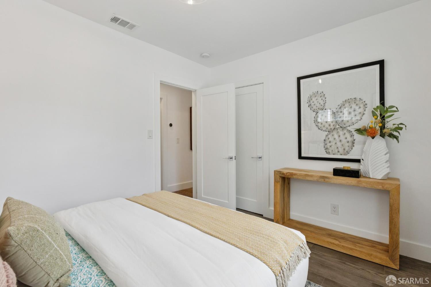 Detail Gallery Image 31 of 50 For 1121 Summer Ave, Burlingame,  CA 94010 - 3 Beds | 2/1 Baths