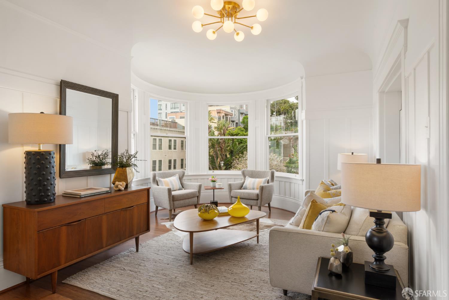 Photo #4: 426122536 Listing: Photo #4