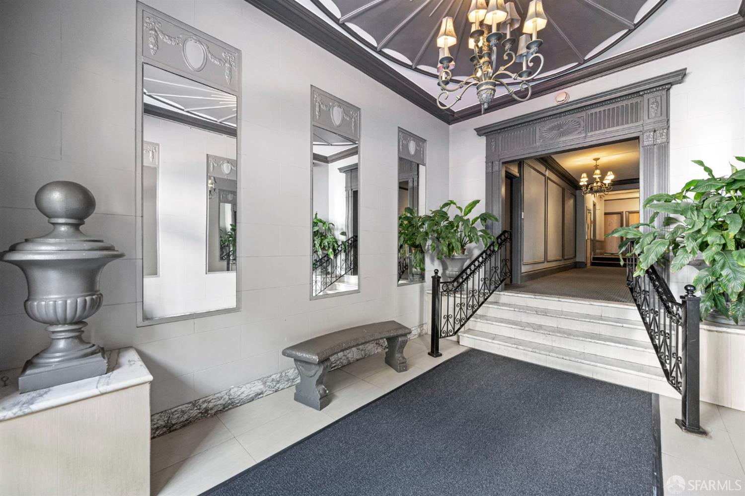 Photo #8: 426122002 Listing: Photo #8