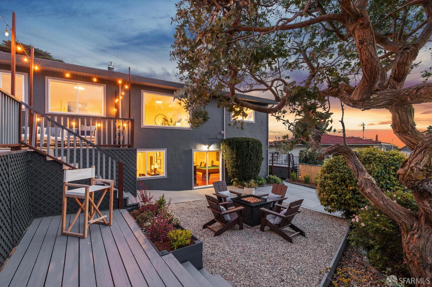 Detail Gallery Image 4 of 94 For 545 Talbot Ave, Pacifica,  CA 94044 - 4 Beds | 3 Baths