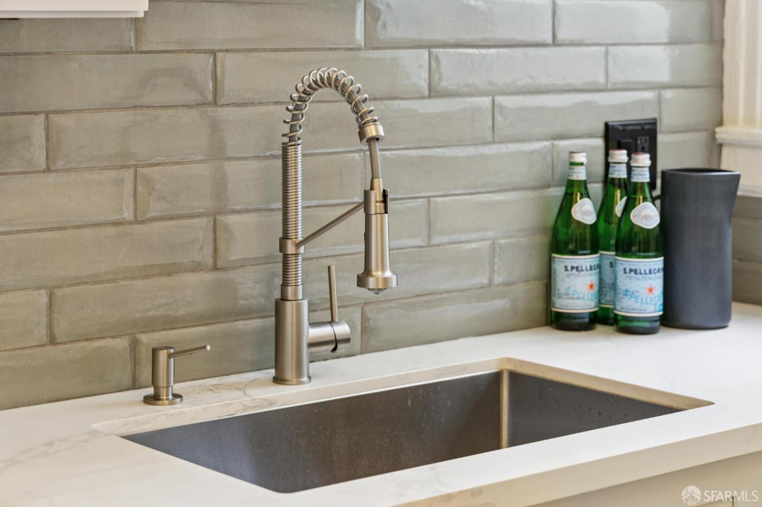 Photo #15: 426120997 Listing: Photo #15