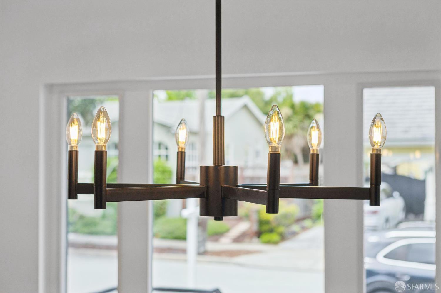 Detail Gallery Image 12 of 50 For 1121 Summer Ave, Burlingame,  CA 94010 - 3 Beds | 2/1 Baths