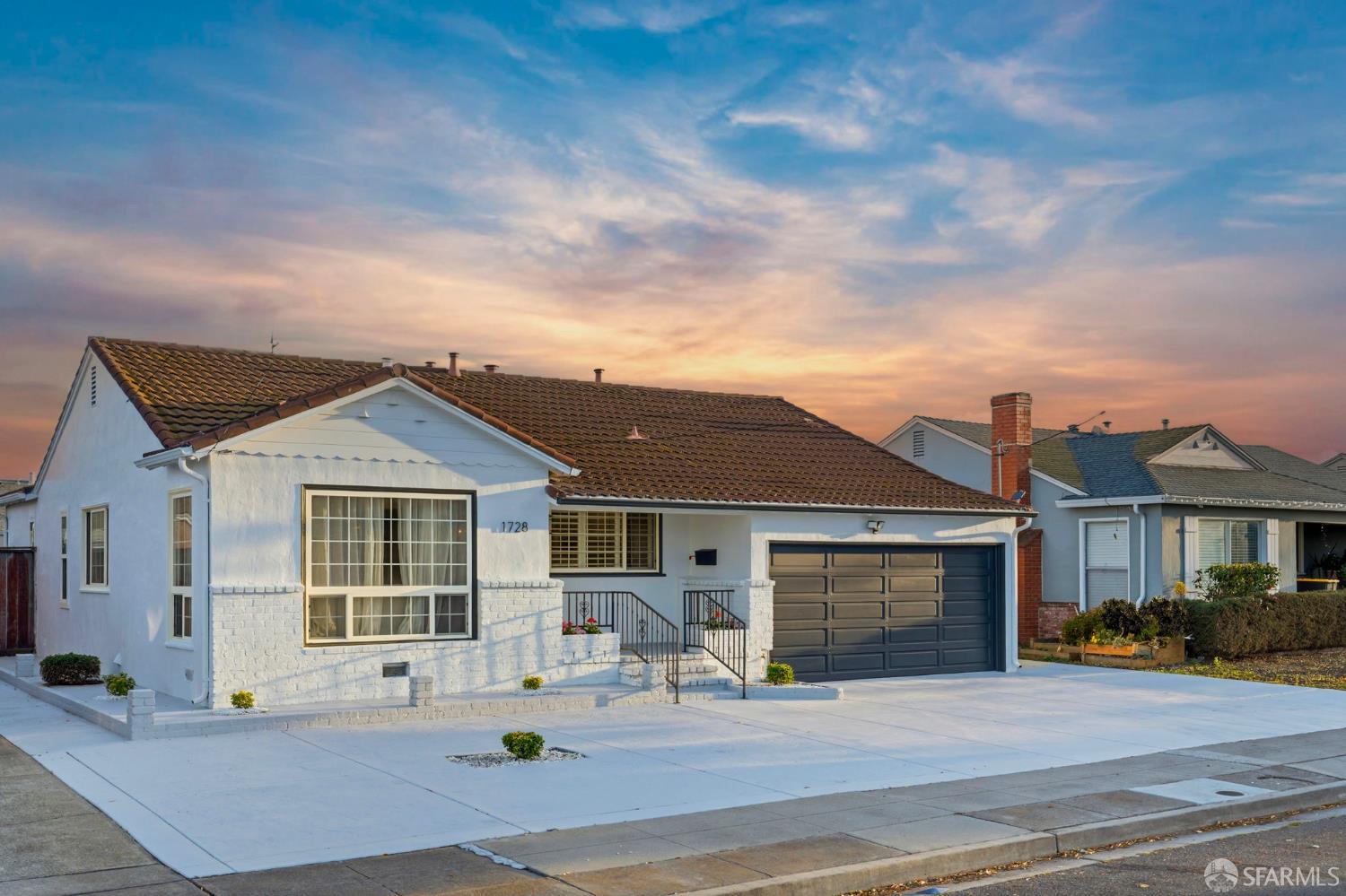 Detail Gallery Image 3 of 52 For 1728 Hubbard Ave, San Leandro,  CA 94579 - 3 Beds | 2/1 Baths