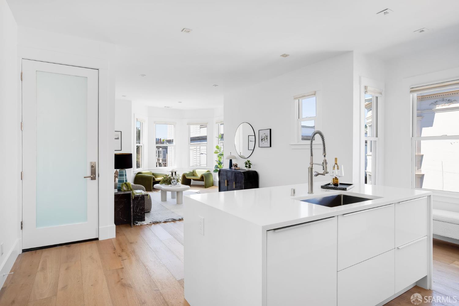 Photo #2: 426122485 Listing: Photo #2