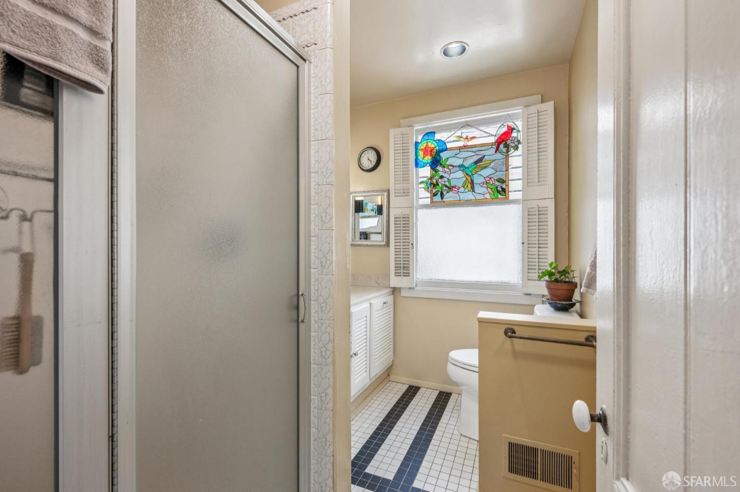 Photo #34: 426122264 Listing: Photo #34